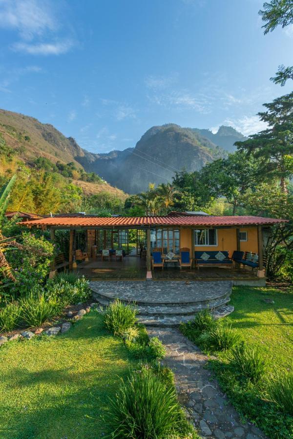 Lake Front Retreat Santa Cruz La Laguna Eksteriør bilde